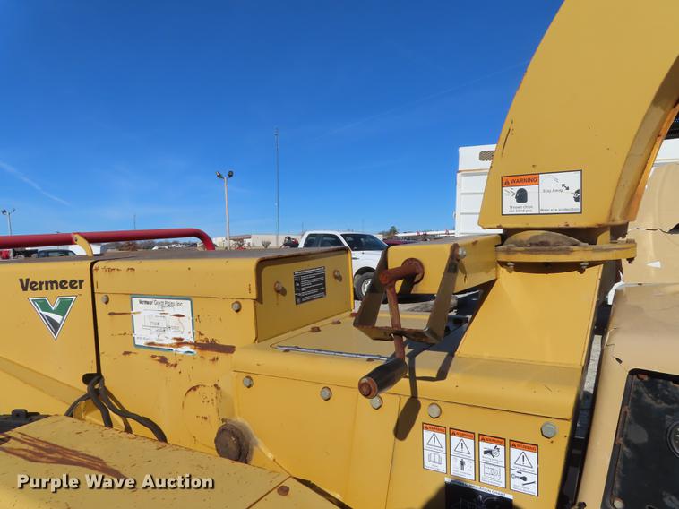image for item DF1338 2007 Vermeer BC1000XL chipper