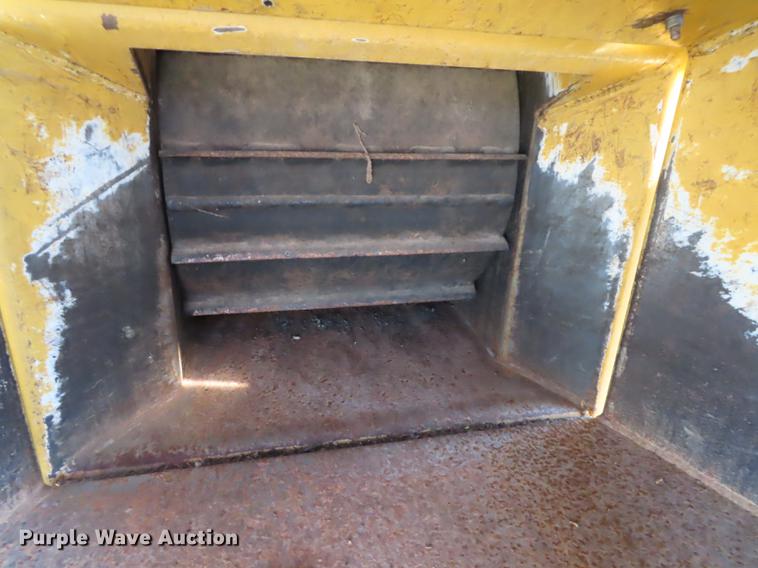 image for item DF1338 2007 Vermeer BC1000XL chipper