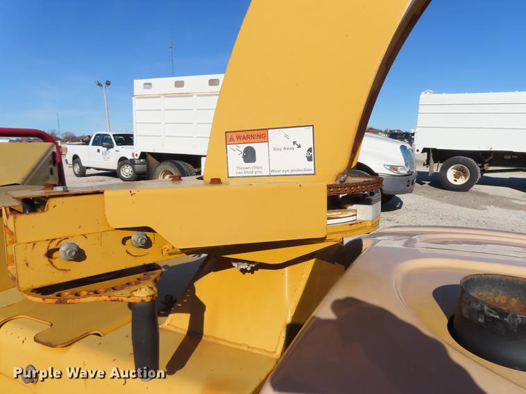 image for item DF1339 2009 Vermeer BC1000XL chipper