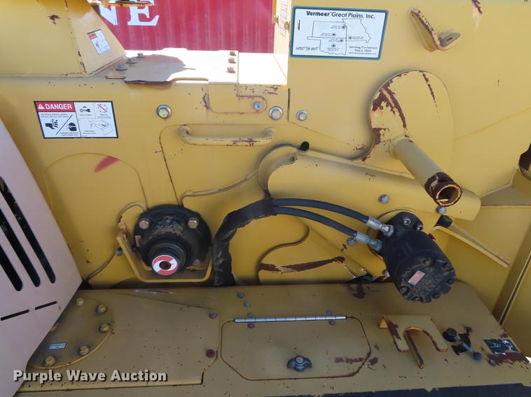 image for item DF1339 2009 Vermeer BC1000XL chipper