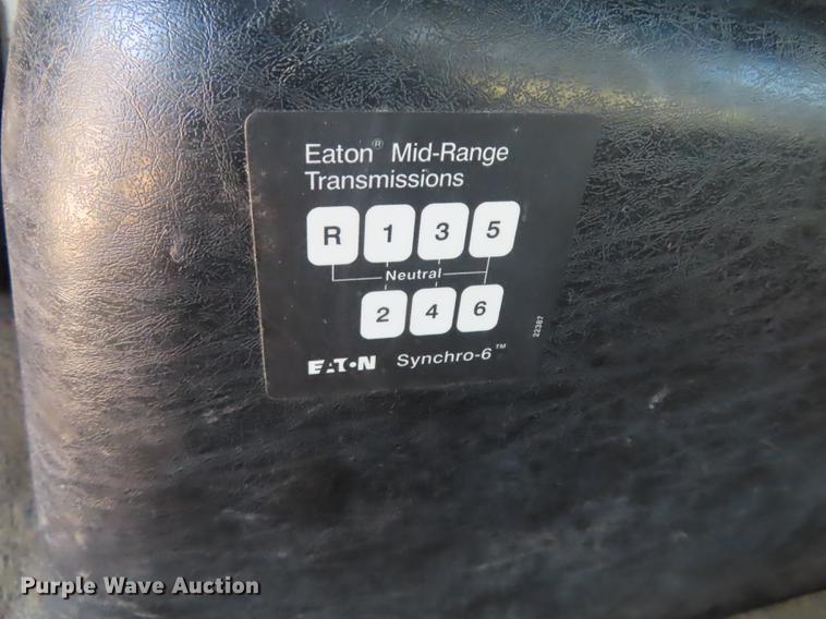 image for item DF1340 2003 International 4300 bucket truck