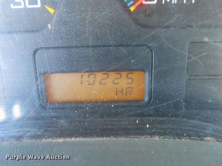 image for item DF1340 2003 International 4300 bucket truck