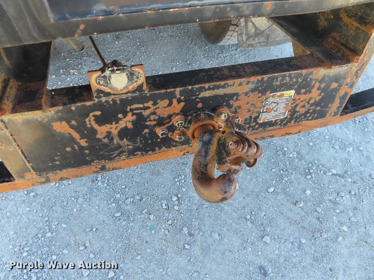 image for item DF1340 2003 International 4300 bucket truck