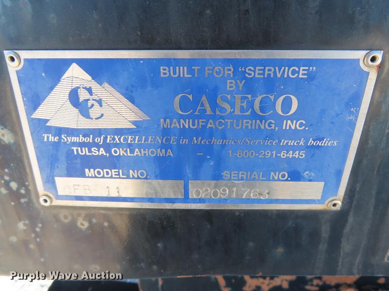 image for item DF1340 2003 International 4300 bucket truck