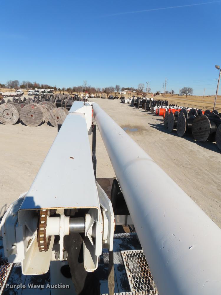 image for item DF1340 2003 International 4300 bucket truck