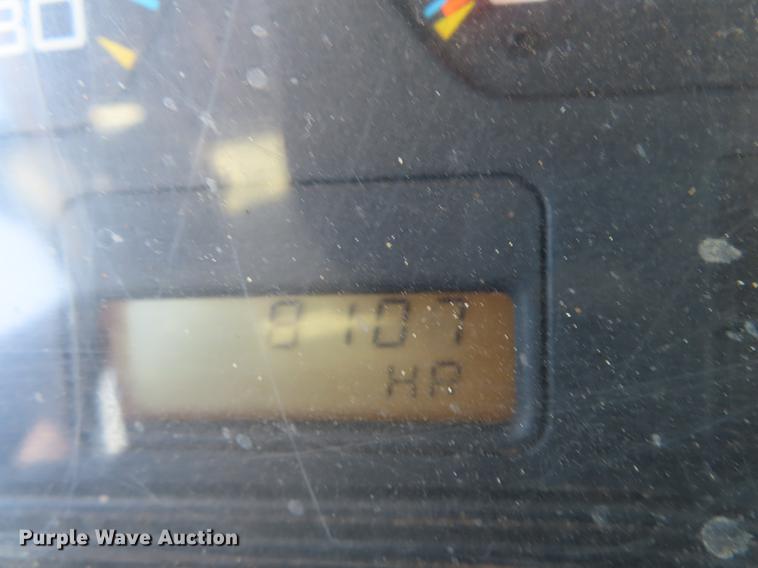 image for item DF1341 2002 International 4300 chipper truck