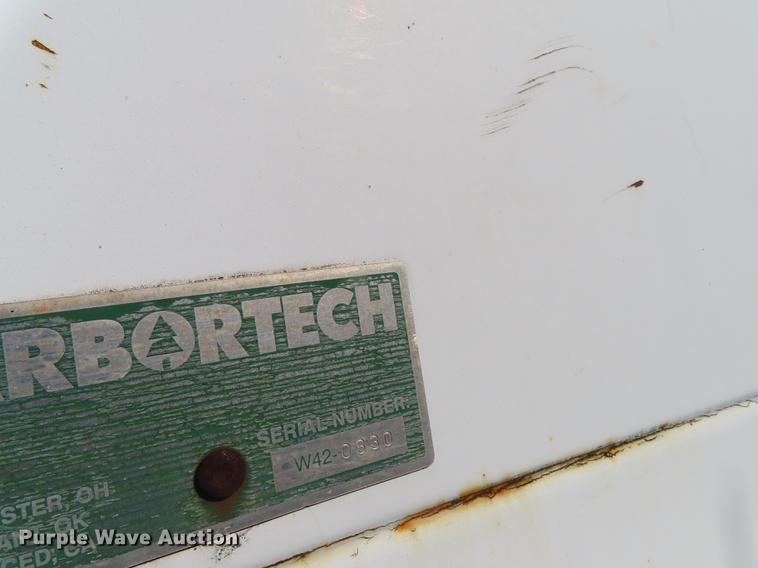 image for item DF1341 2002 International 4300 chipper truck