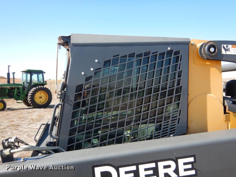 image for item DF2041 2012 John Deere 333D skid steer