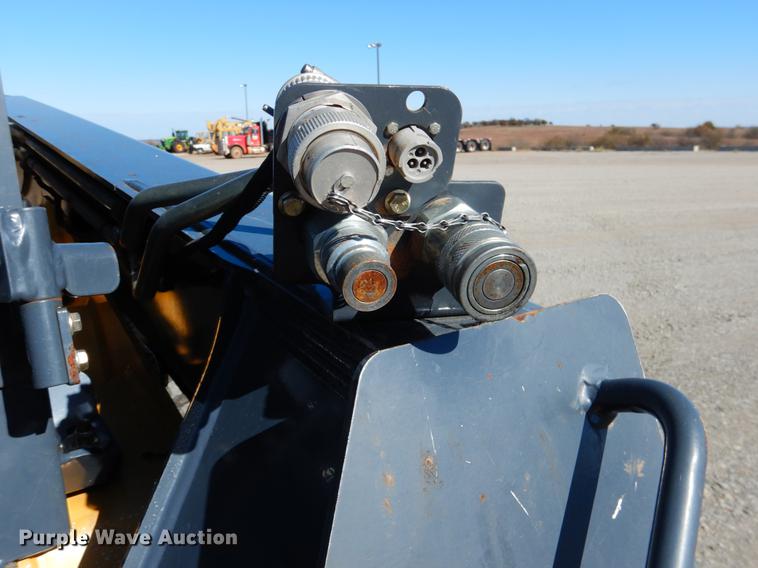 image for item DF2041 2012 John Deere 333D skid steer