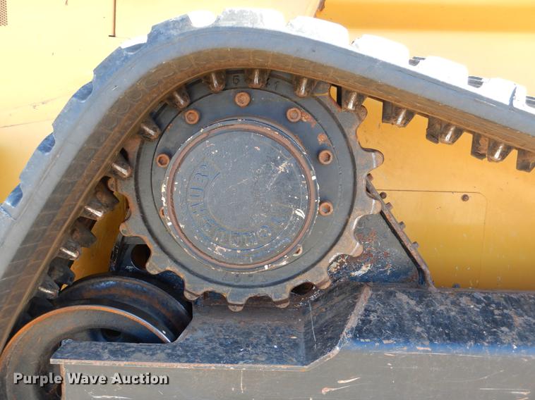 image for item DF2041 2012 John Deere 333D skid steer