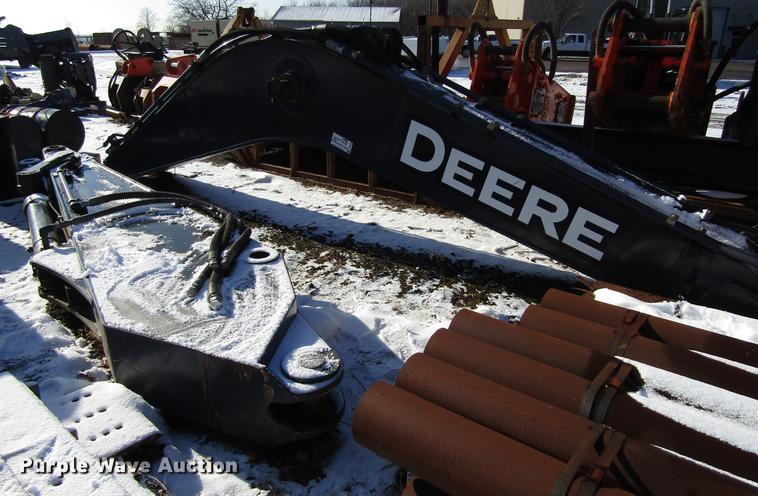 image for item DF3905 John Deere 350D excavator boom and stick