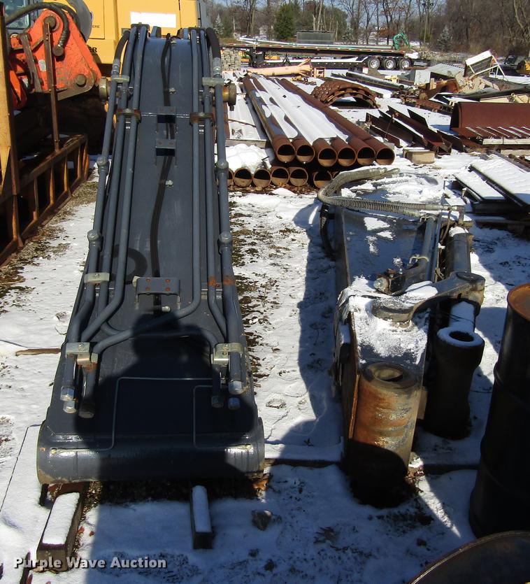 image for item DF3905 John Deere 350D excavator boom and stick