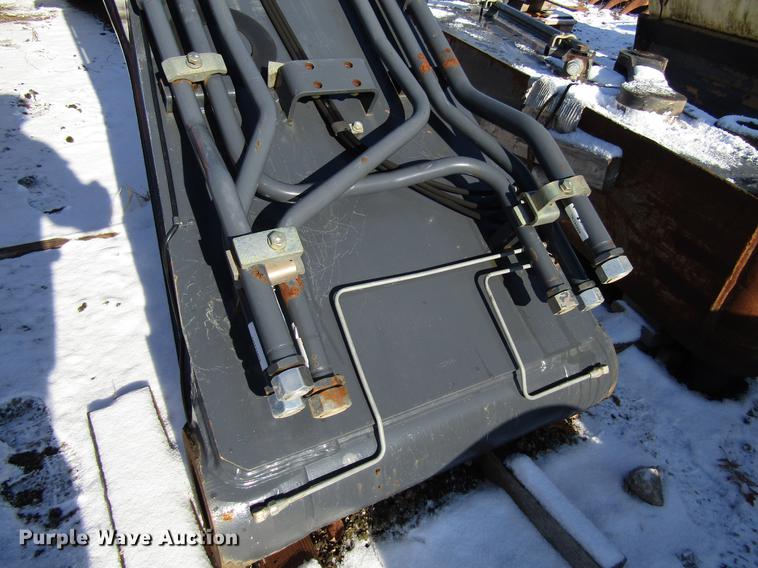 image for item DF3905 John Deere 350D excavator boom and stick