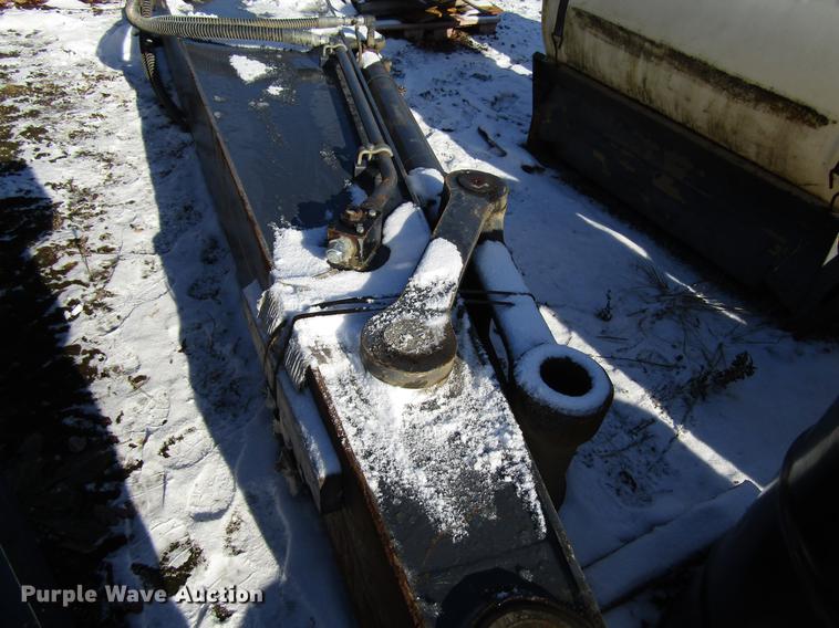 image for item DF3905 John Deere 350D excavator boom and stick