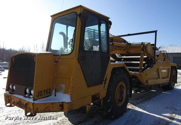 image for item DF3908 1978 John Deere 762 elevating scraper