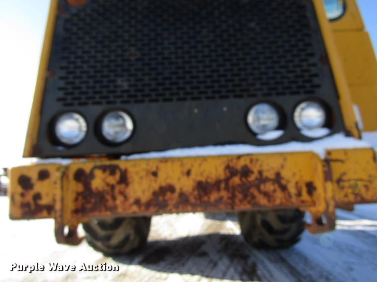 image for item DF3908 1978 John Deere 762 elevating scraper