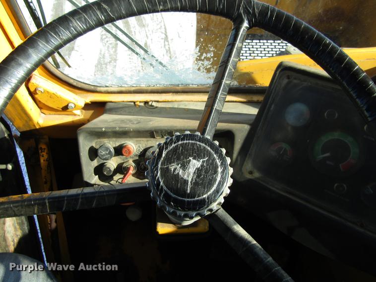 image for item DF3908 1978 John Deere 762 elevating scraper