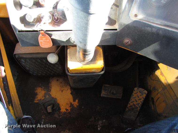 image for item DF3908 1978 John Deere 762 elevating scraper