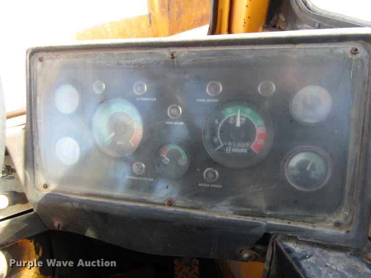 image for item DF3908 1978 John Deere 762 elevating scraper