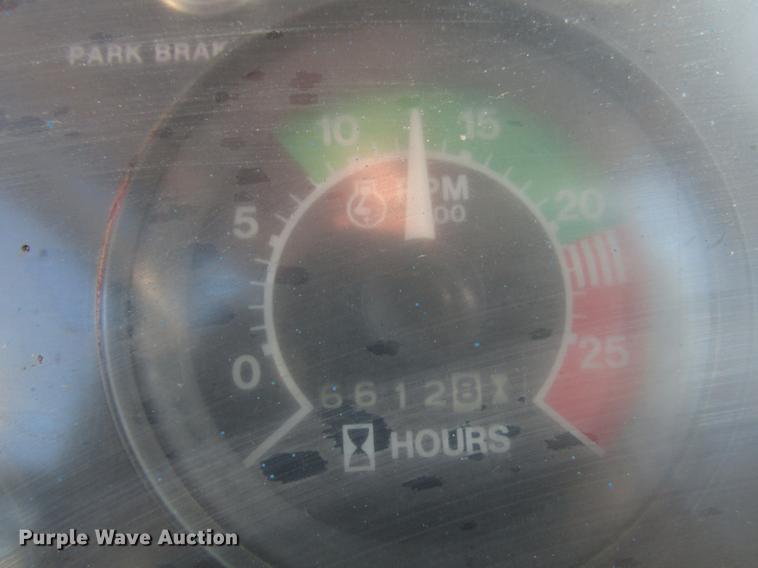 image for item DF3908 1978 John Deere 762 elevating scraper