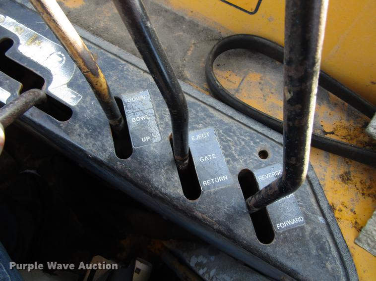 image for item DF3908 1978 John Deere 762 elevating scraper