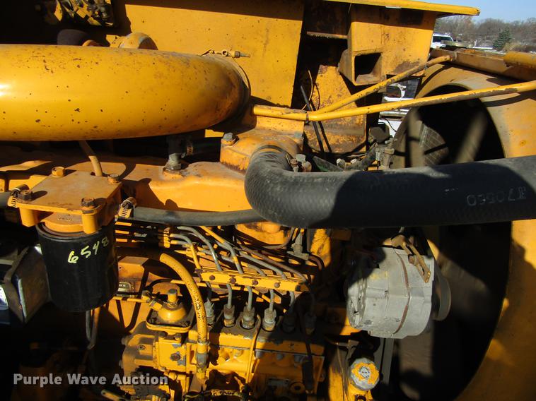 image for item DF3908 1978 John Deere 762 elevating scraper