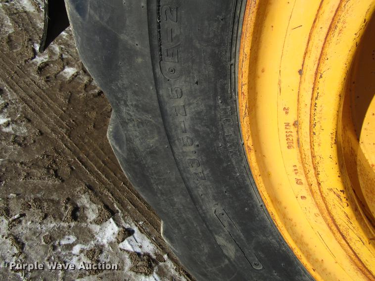 image for item DF3908 1978 John Deere 762 elevating scraper