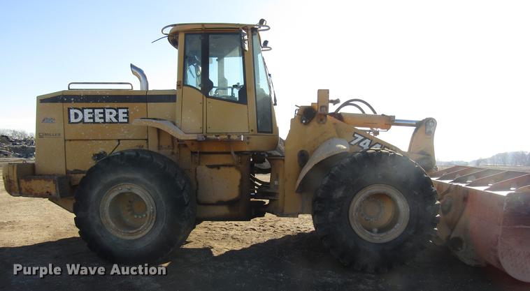 image for item DF3912 1998 John Deere 744H wheel loader