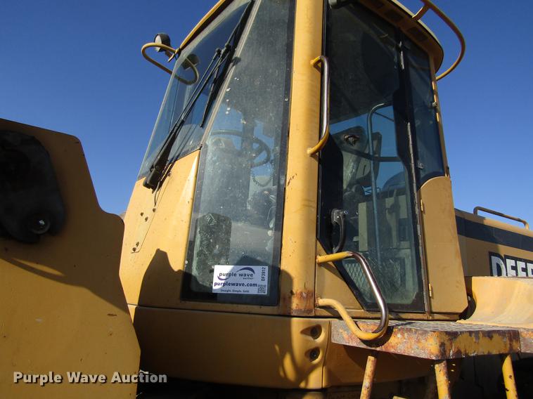 image for item DF3912 1998 John Deere 744H wheel loader