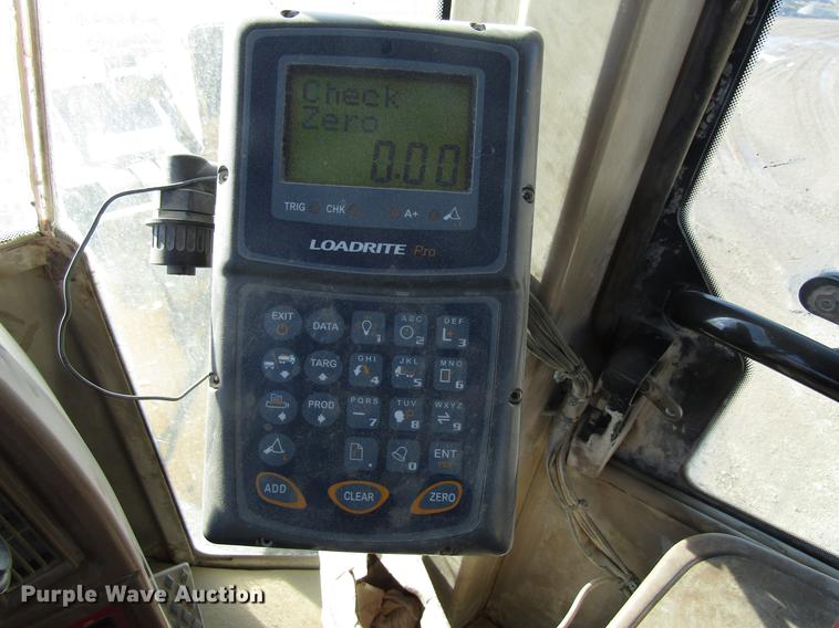 image for item DF3912 1998 John Deere 744H wheel loader