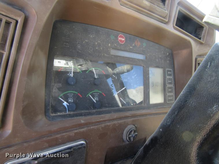 image for item DF3912 1998 John Deere 744H wheel loader