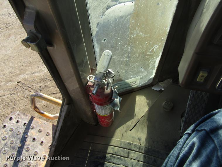 image for item DF3912 1998 John Deere 744H wheel loader