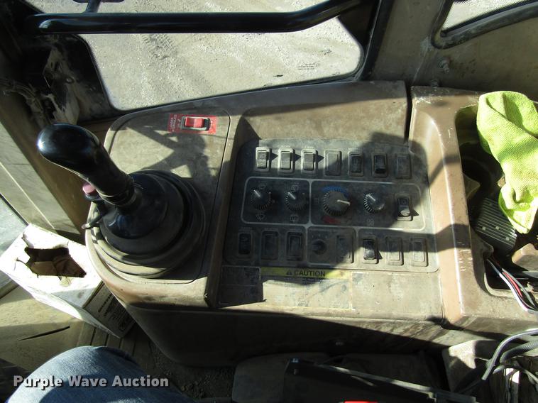 image for item DF3912 1998 John Deere 744H wheel loader