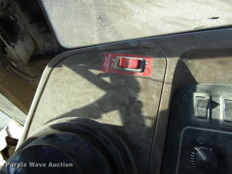 image for item DF3912 1998 John Deere 744H wheel loader