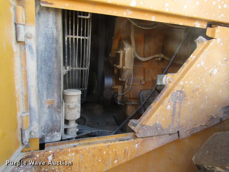 image for item DF3912 1998 John Deere 744H wheel loader