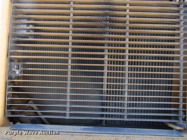 image for item DF3912 1998 John Deere 744H wheel loader