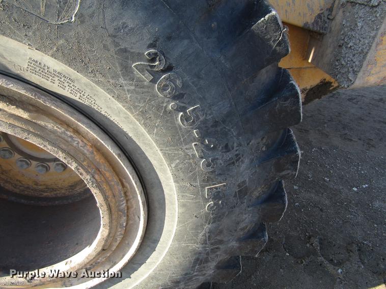 image for item DF3912 1998 John Deere 744H wheel loader