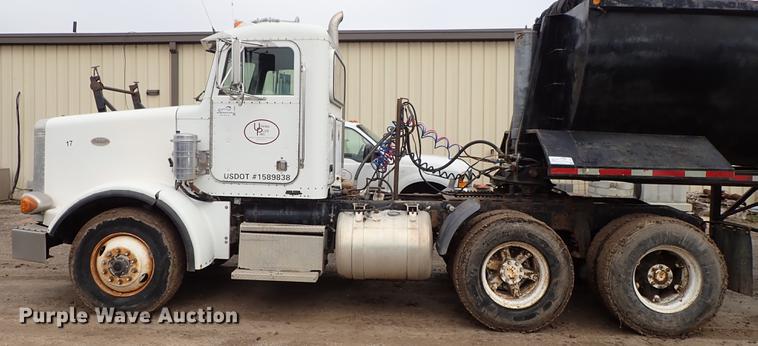 image for item DF8669 1997 Peterbilt 357 semi truck