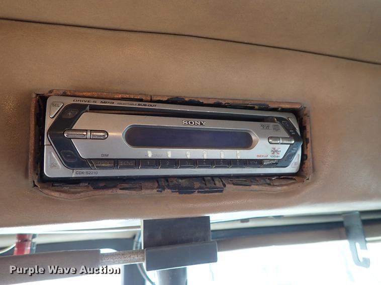 image for item DF8669 1997 Peterbilt 357 semi truck