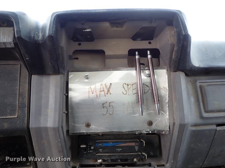 image for item DF8674 1995 Ford F700 dump truck