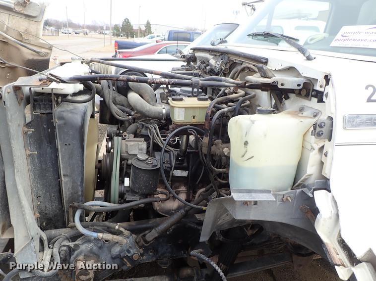 image for item DF8674 1995 Ford F700 dump truck