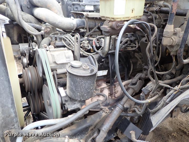 image for item DF8674 1995 Ford F700 dump truck