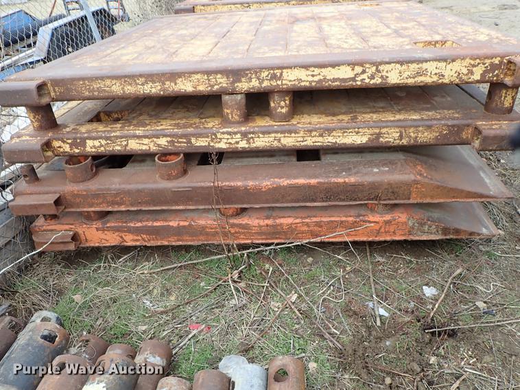 image for item DF8676 (2) steel trench boxes