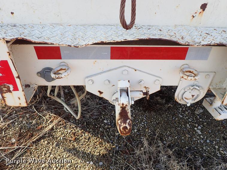 image for item DF8681 1982 Ford F700 utility truck