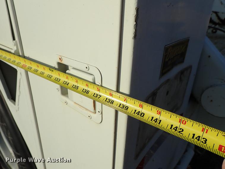 image for item DF8681 1982 Ford F700 utility truck