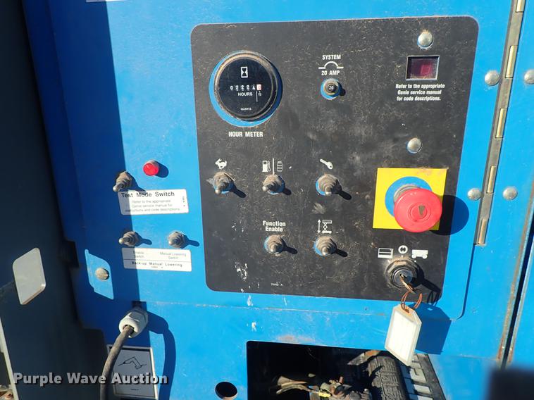 image for item DG2918 2003 Genie GS-4390 scissor lift