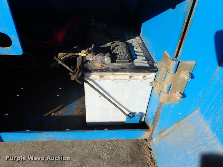 image for item DG2918 2003 Genie GS-4390 scissor lift