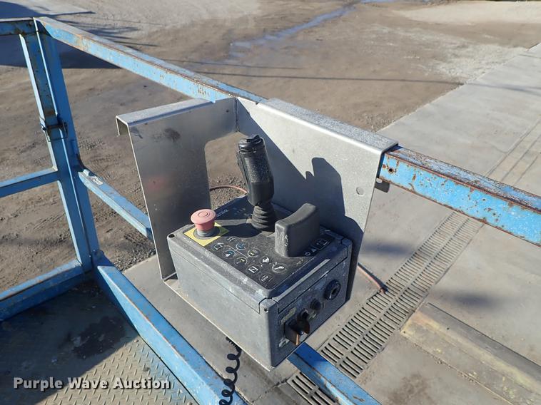 image for item DG2918 2003 Genie GS-4390 scissor lift