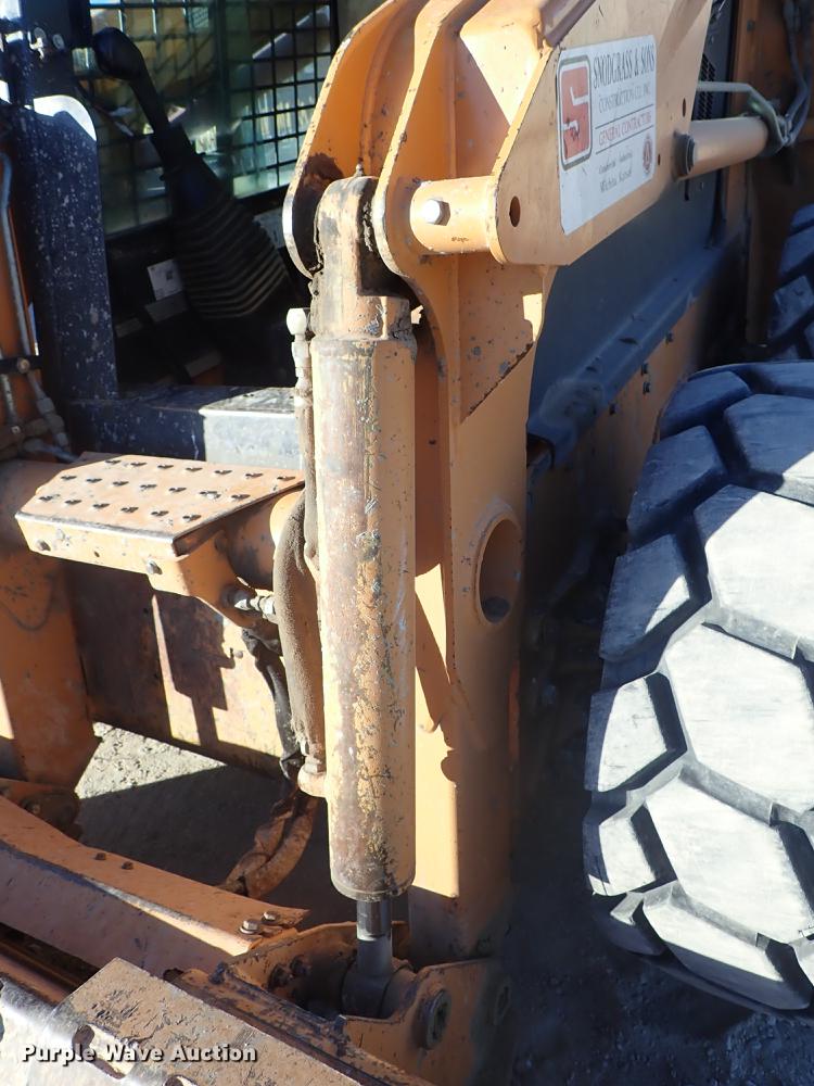 image for item DG2920 2003 Case 70XT skid steer