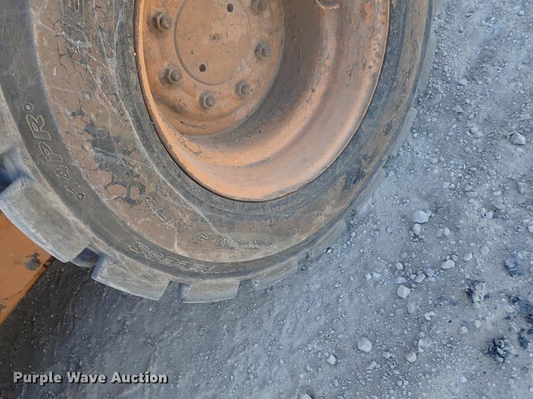 image for item DG2920 2003 Case 70XT skid steer